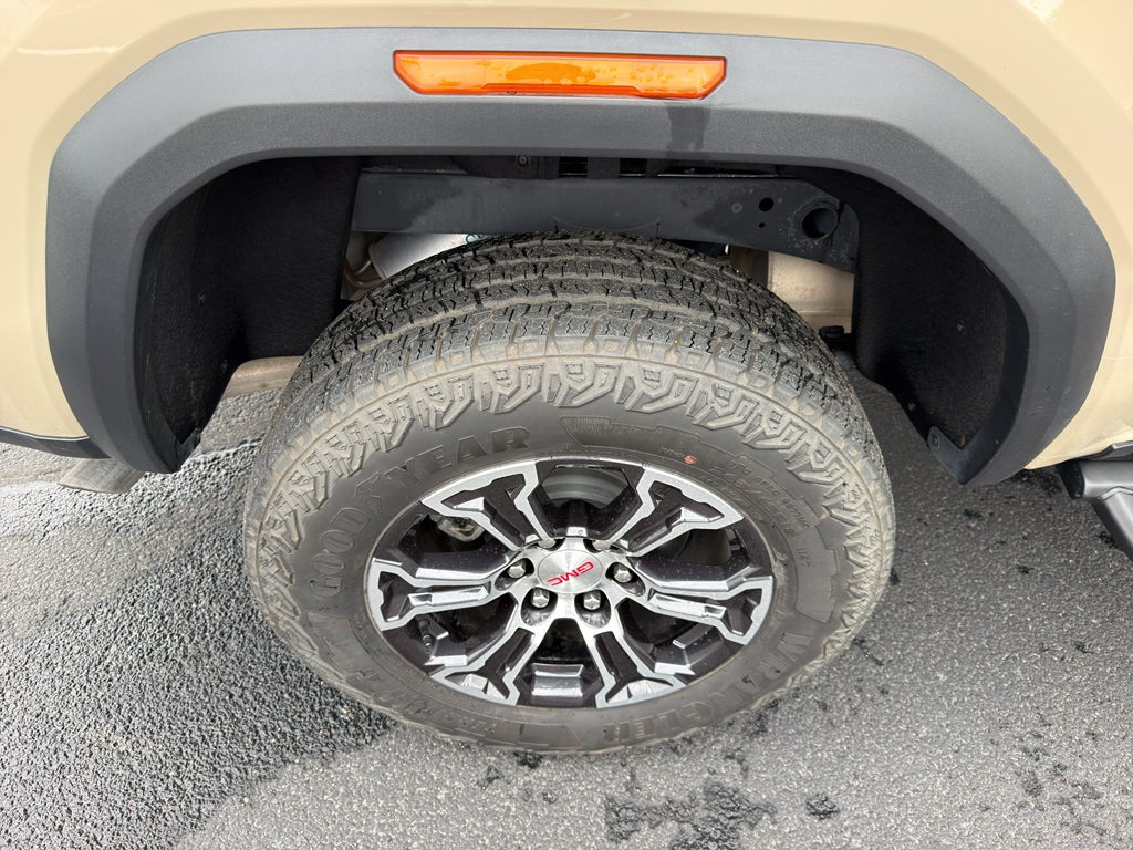 2024 GMC Canyon 4WD AT4