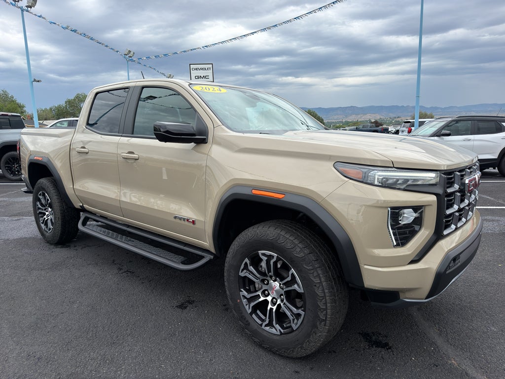 2024 GMC Canyon 4WD AT4