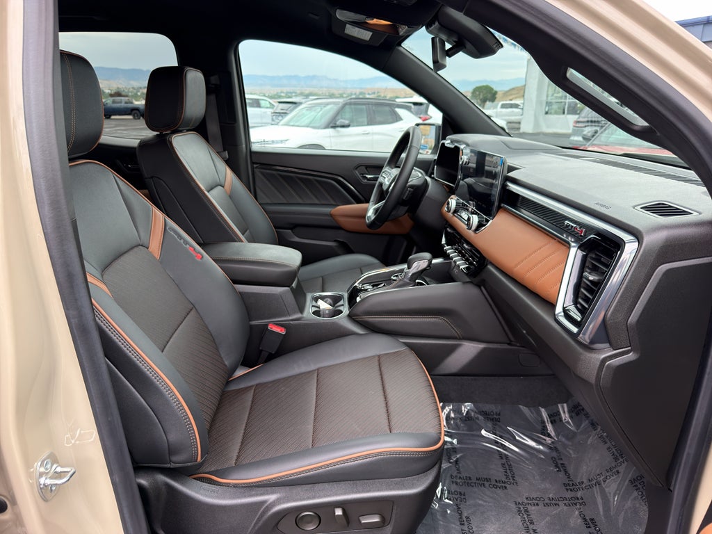2024 GMC Canyon 4WD AT4