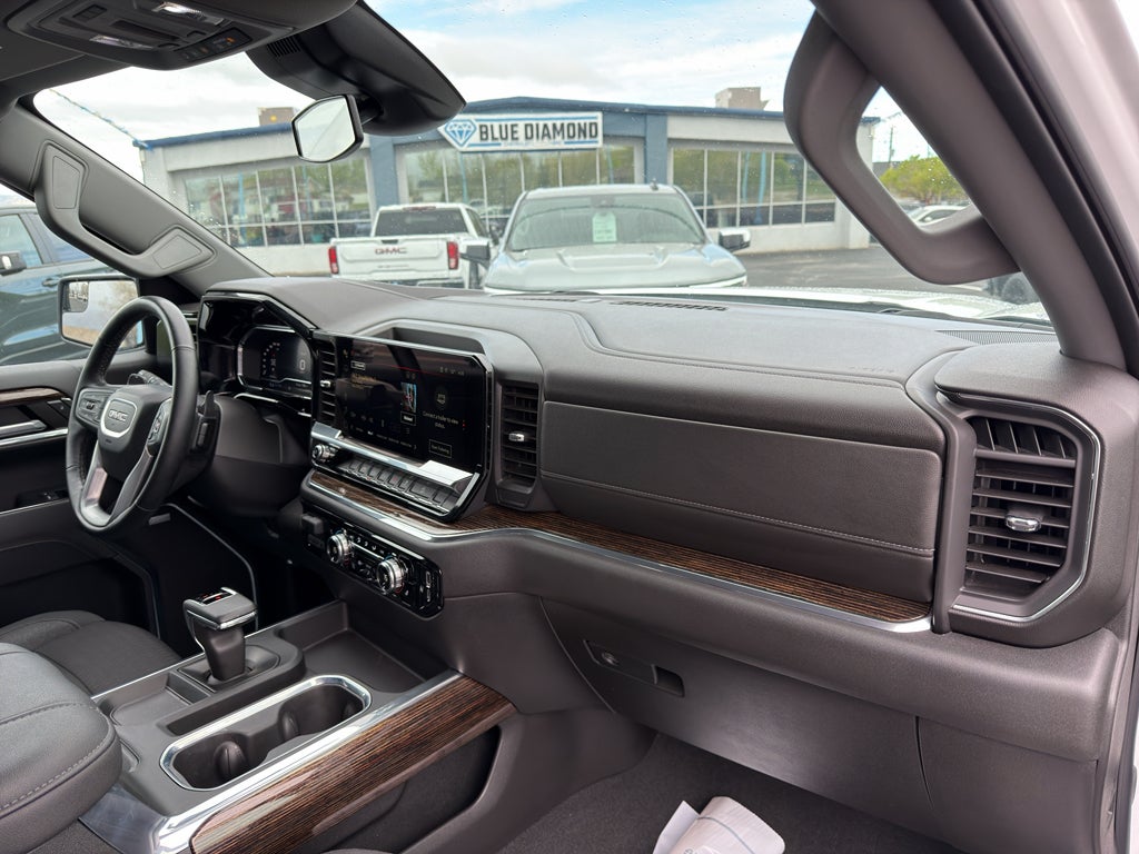 2024 GMC Sierra Elevation
