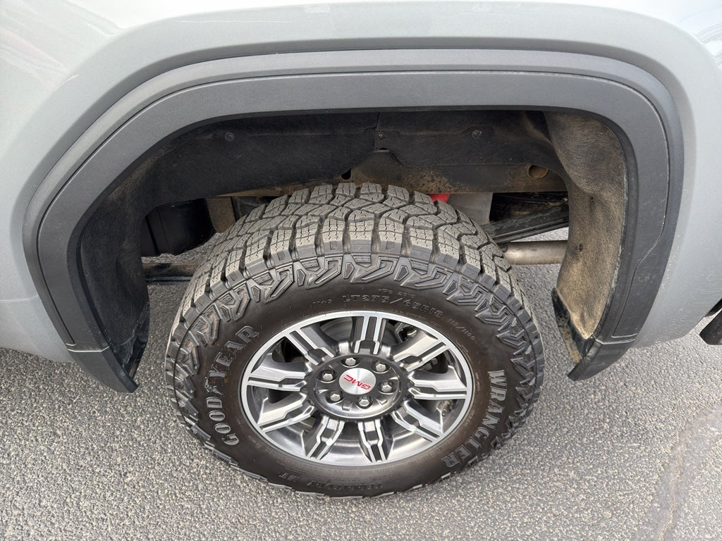 2025 GMC Sierra AT4