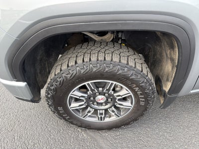 2025 GMC Sierra AT4