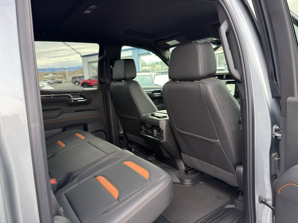 2025 GMC Sierra AT4