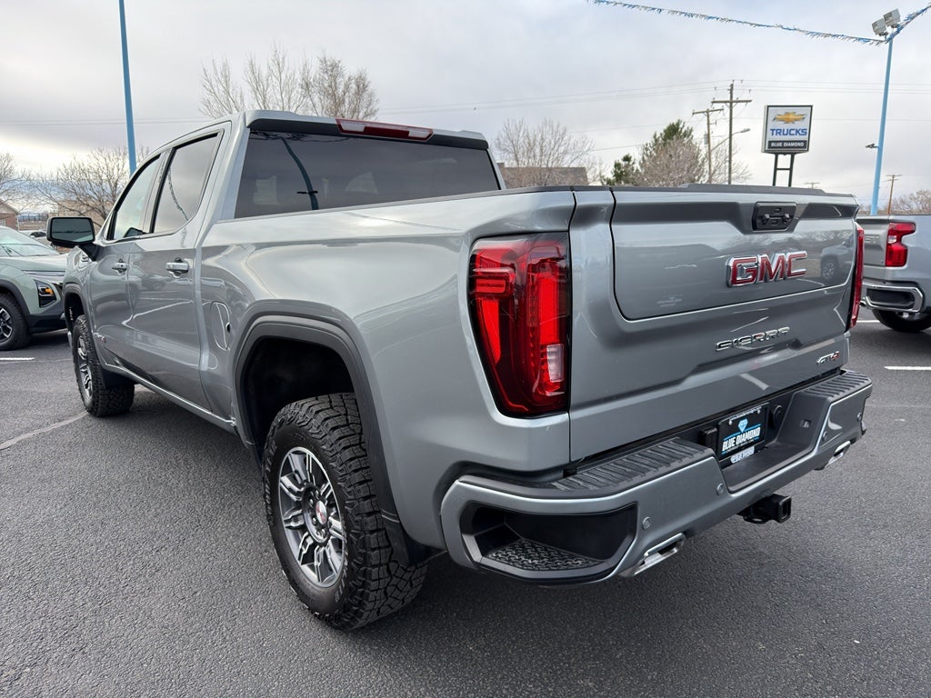 2025 GMC Sierra AT4