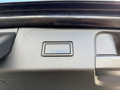 2023 Volkswagen Atlas 3.6L V6 SEL Premium R-Line