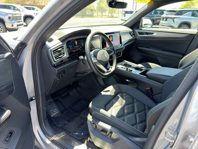 2025 Volkswagen Atlas Cross Sport 2.0T SE w/Technology