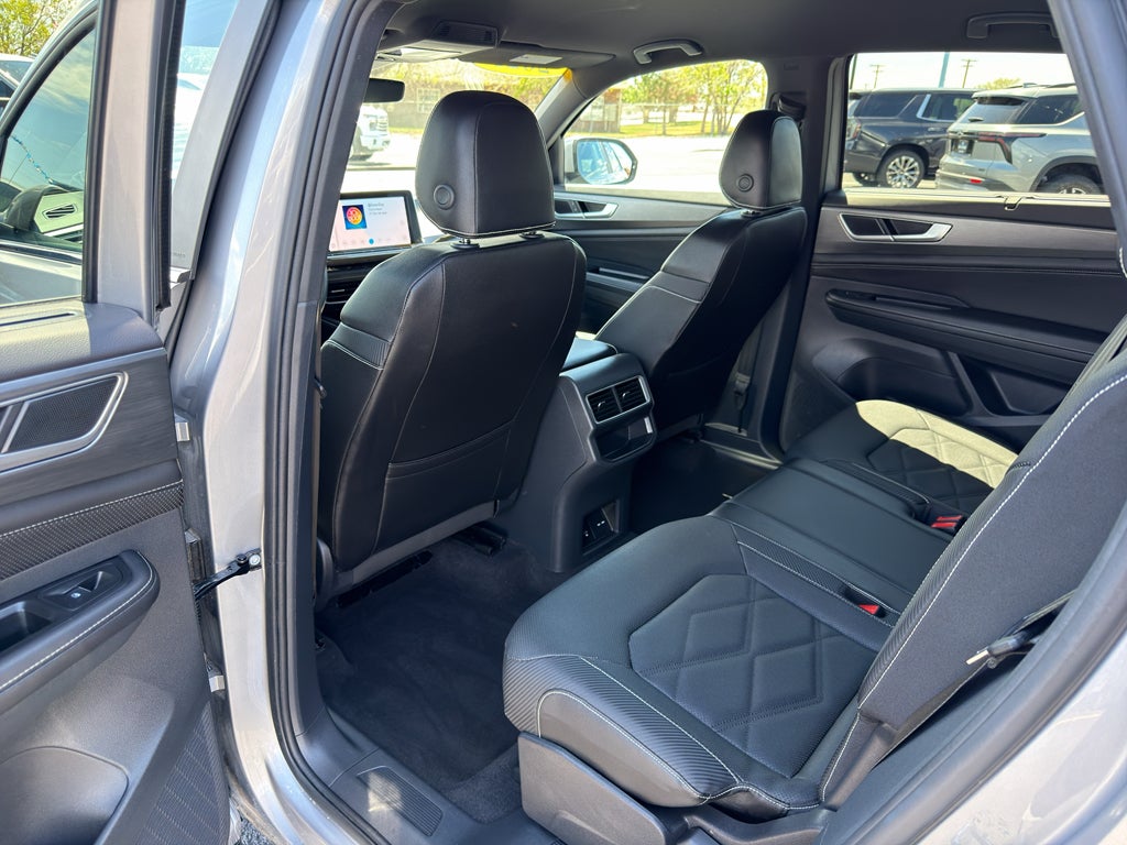 2025 Volkswagen Atlas Cross Sport 2.0T SE w/Technology