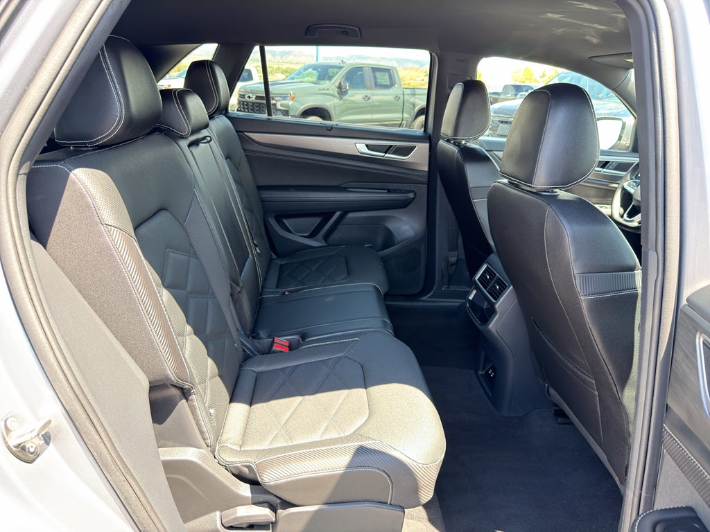 2025 Volkswagen Atlas Cross Sport 2.0T SE w/Technology