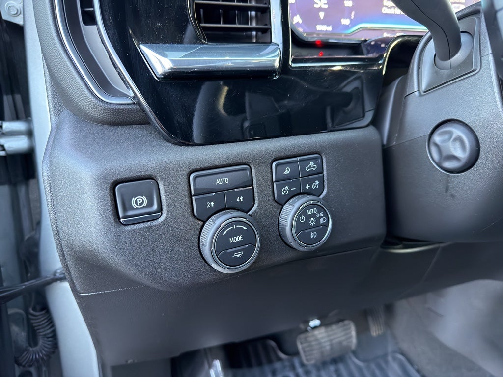 2025 Chevrolet Silverado LTZ