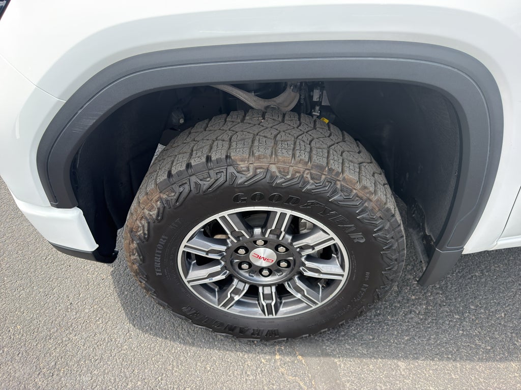 2025 GMC Sierra AT4