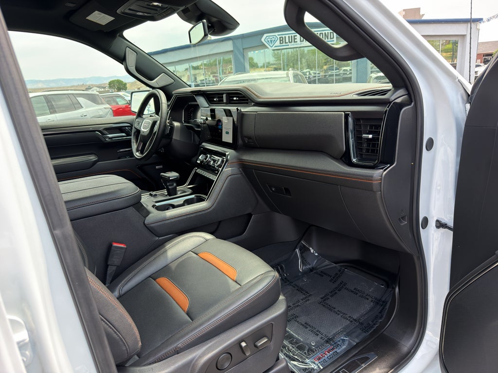 2025 GMC Sierra AT4