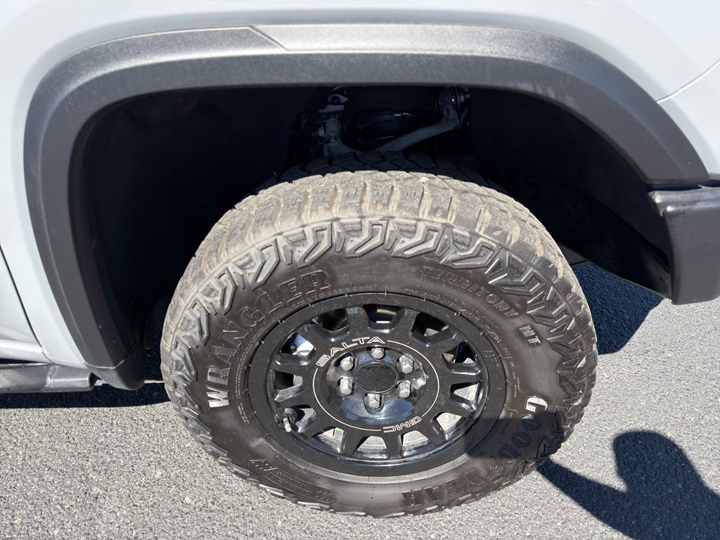 2025 GMC Sierra AT4X
