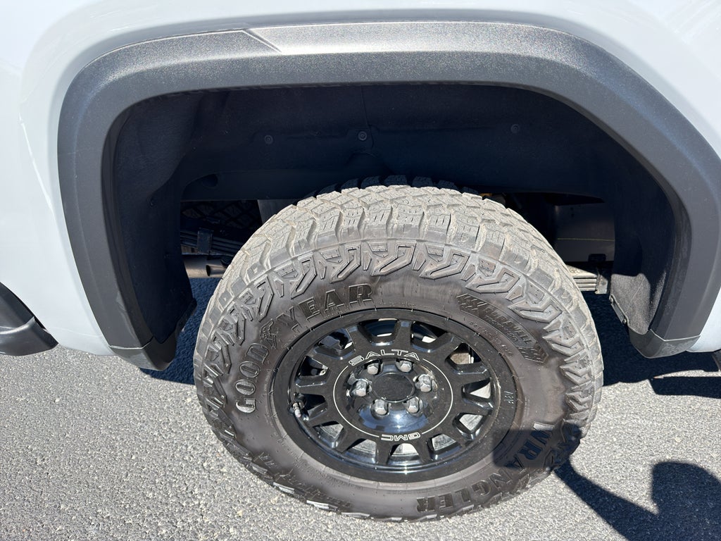 2025 GMC Sierra AT4X