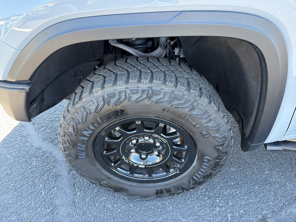 2025 GMC Sierra AT4X