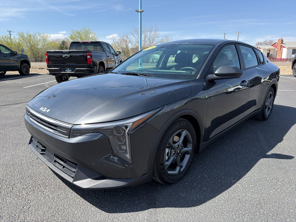 2025 Kia K4 LXS
