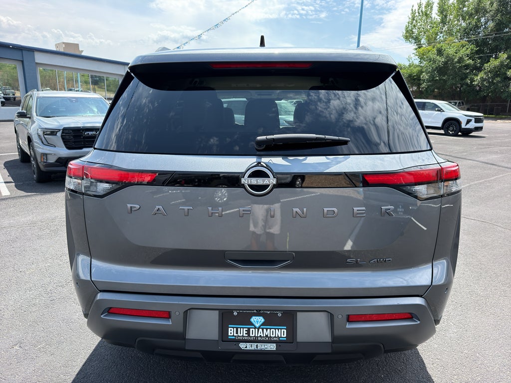2026 Nissan Pathfinder SL