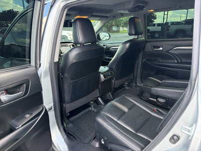 2018 Toyota Highlander SE