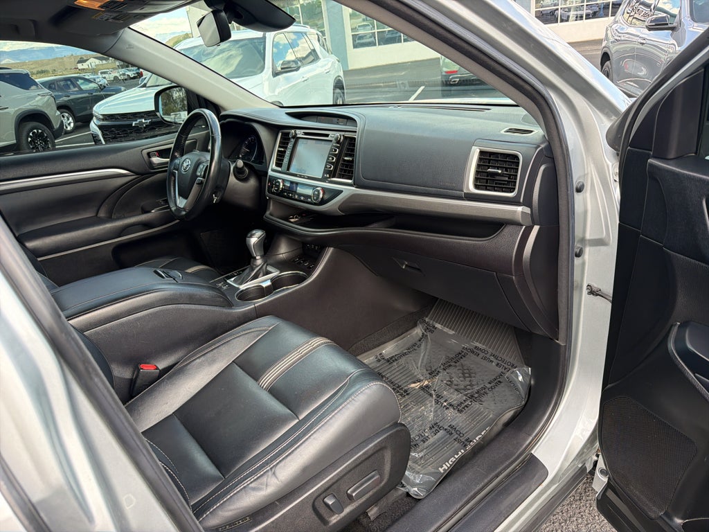 2018 Toyota Highlander SE
