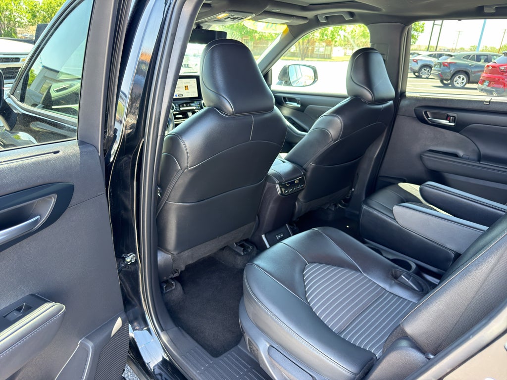 2025 Toyota Highlander XSE