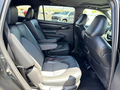 2025 Toyota Highlander XSE