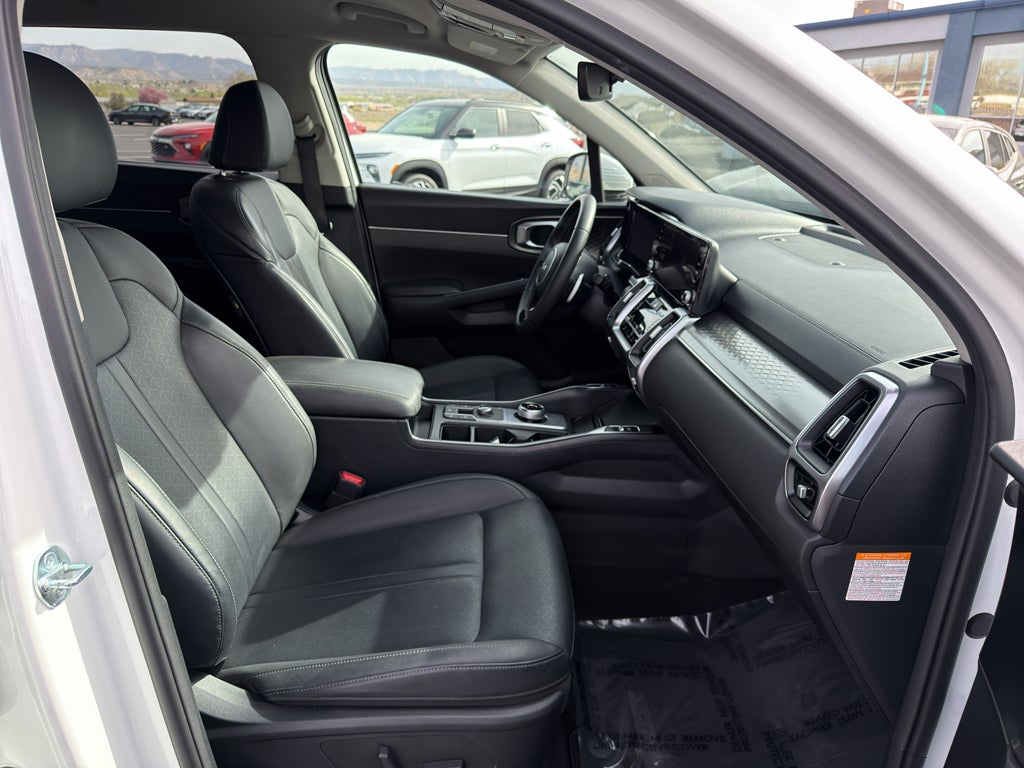2023 Kia Sorento Hybrid EX